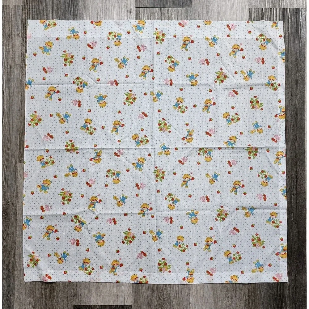 Strawberry Shortcake Huckleberry Pie Pupcake & Custard Curtains‎ & Pillowcases